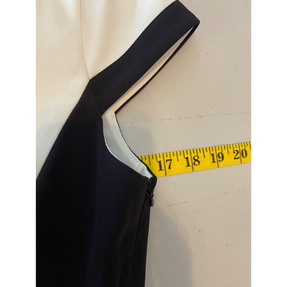 H&M Black & White A-Line Dress Short Sleeves V-Neck Size 6 - Picture 9 of 12
